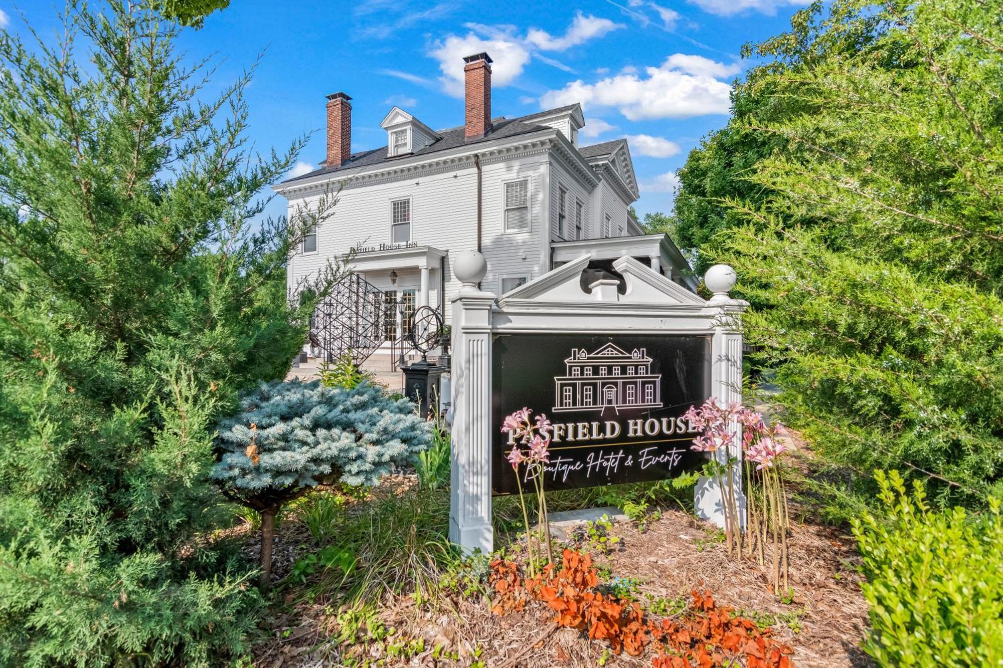 Hotel The Pasfield House à Springfield Extérieur photo